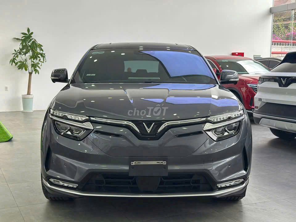 VF8 Plus 2023 Полный фарш - Автомобиль как новый