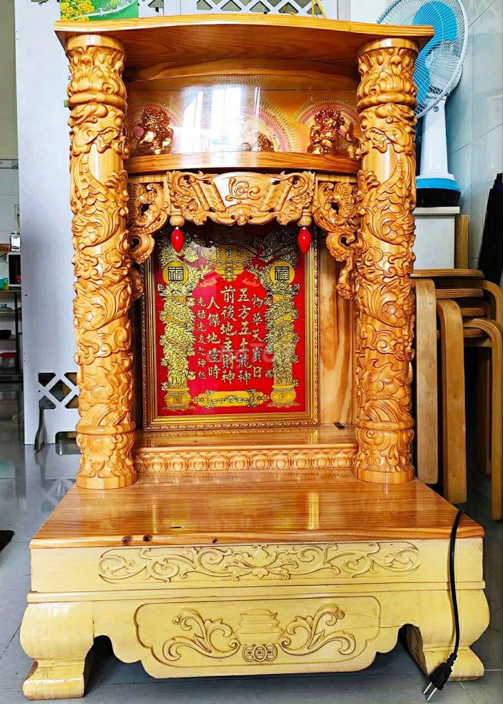 Алтарь Онг Диа и Тхан Тай из золотого дерева 90x55x60 см