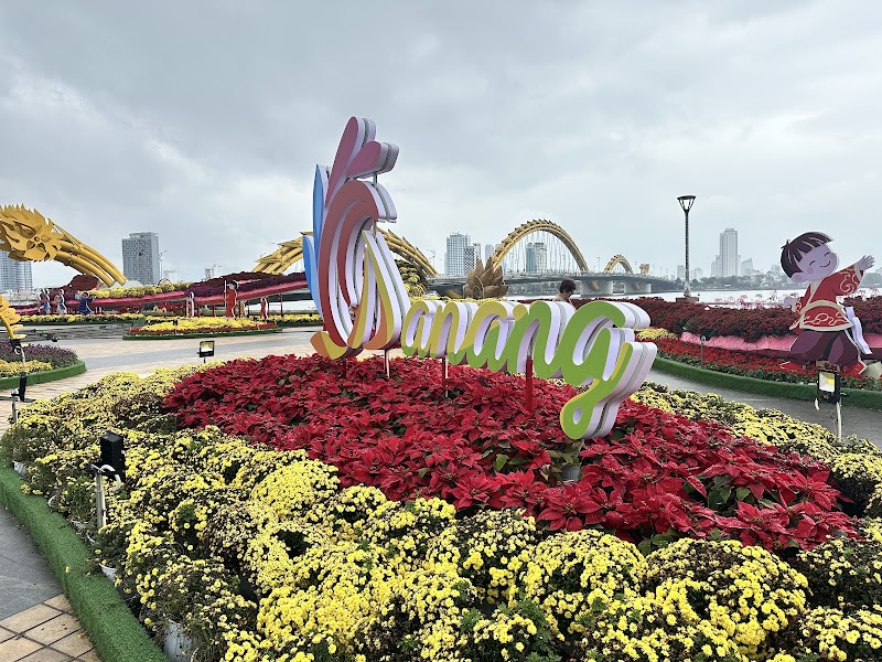 пешеходная улица «Phố đi bộ Bạch Đằng Đà Nẵng - Danang walking street»