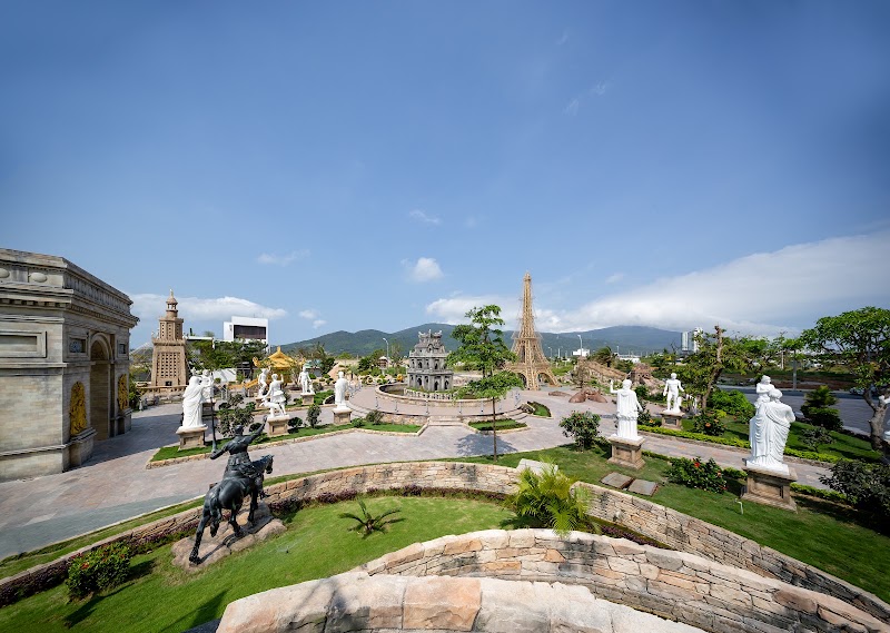 отель «Wonder Park - Wyndham Danang Golden Bay Hotel»