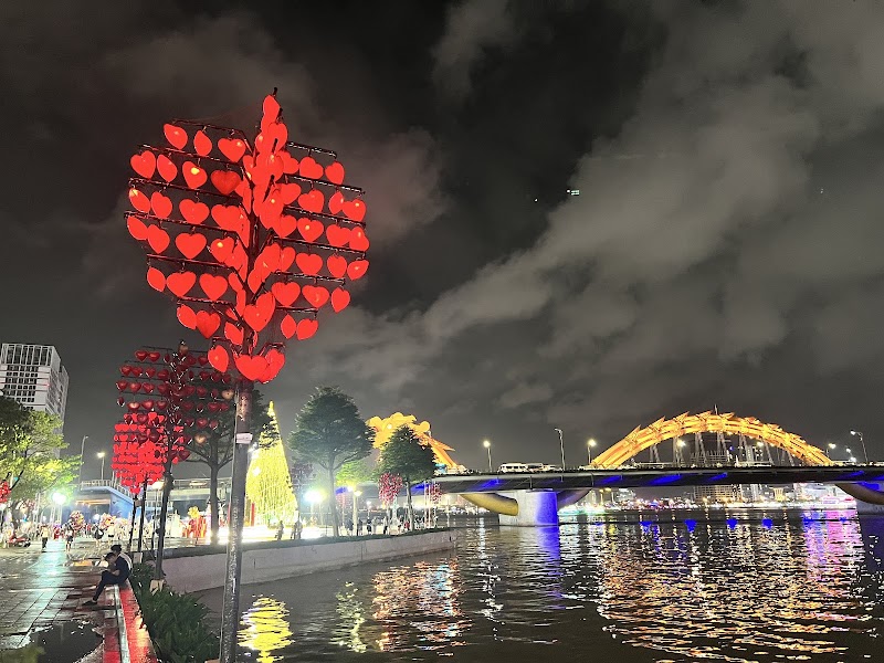 пирс «Cầu Tình Yêu - Love Pier»
