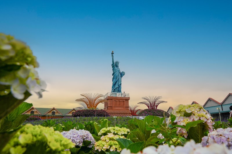 парк «Van Thanh Flower Village»