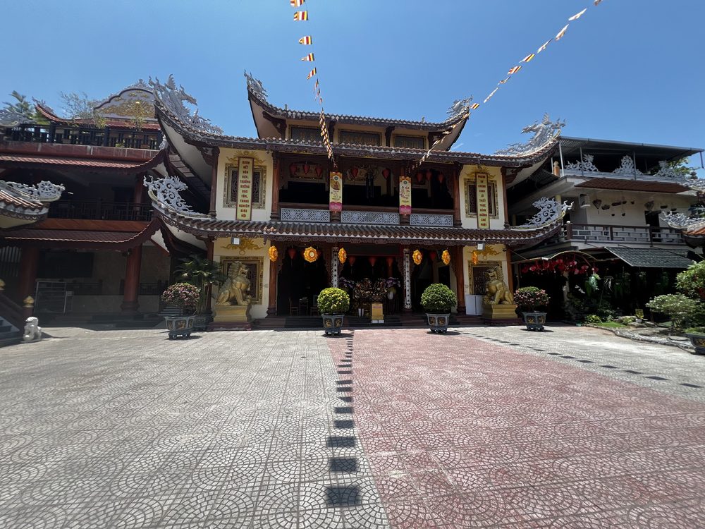 храм «Pho Куанг Temple»