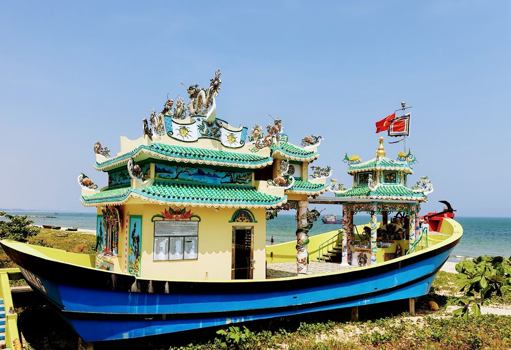 храм «Đền Thờ Ngư Ông Phú Lộc»