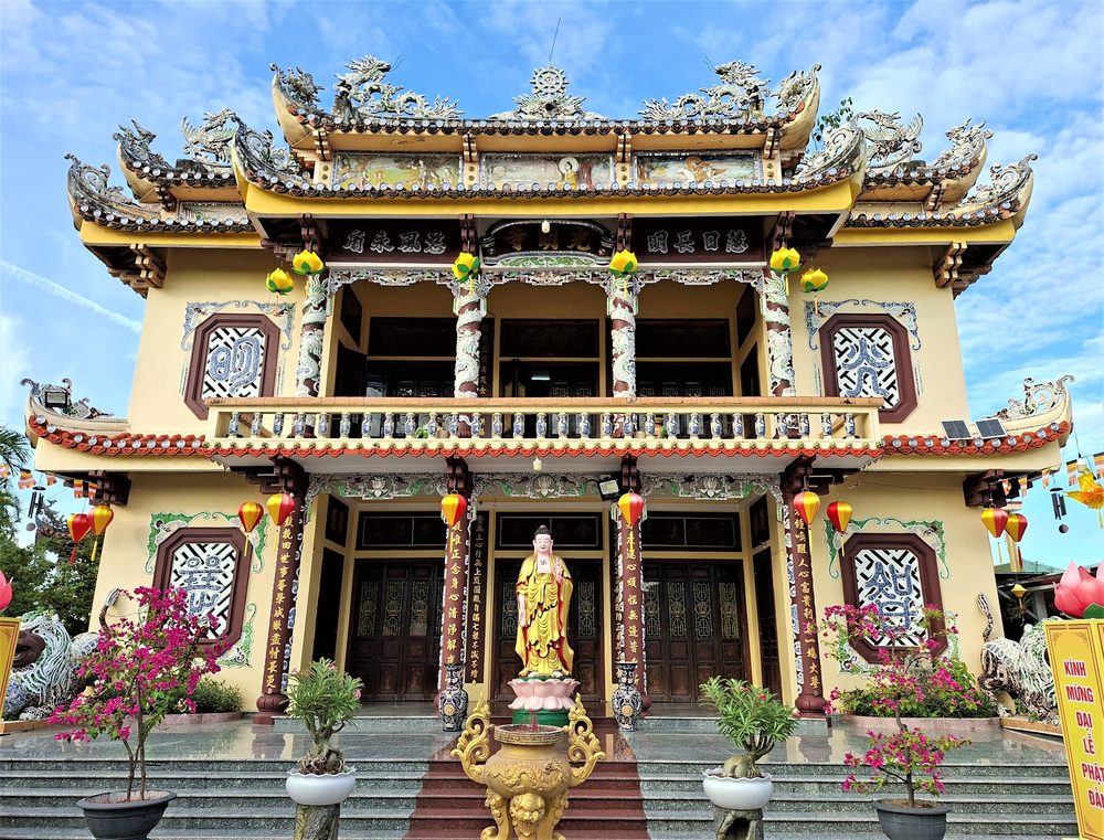 храм «Chùa Quang Minh»
