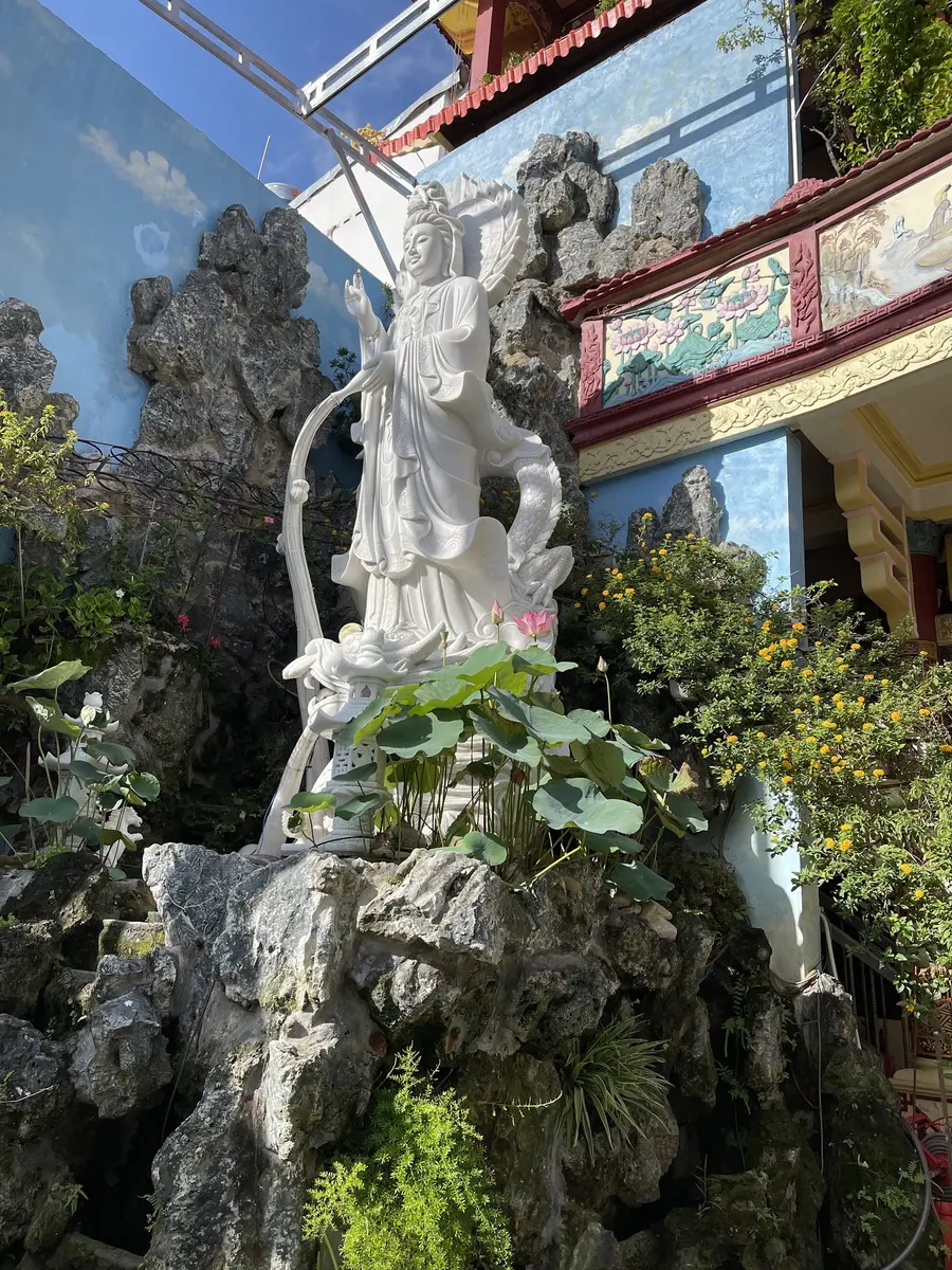 храм «Hoa Khanh»