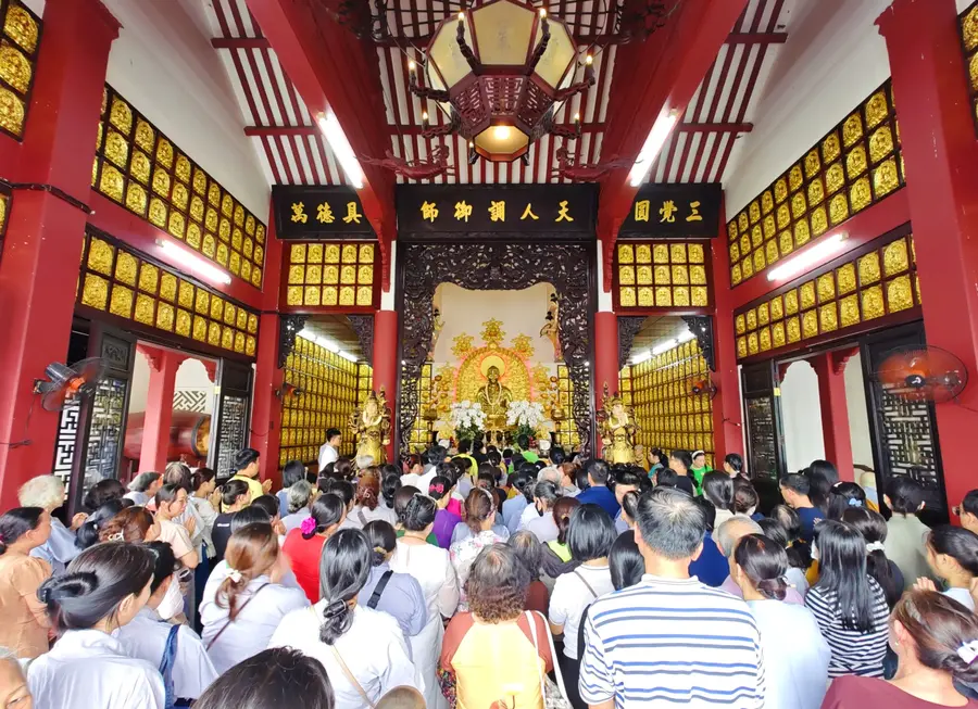 храм «Long Phuoc»