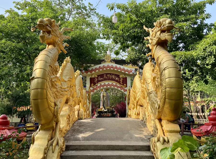 храм «Huyen Trang»