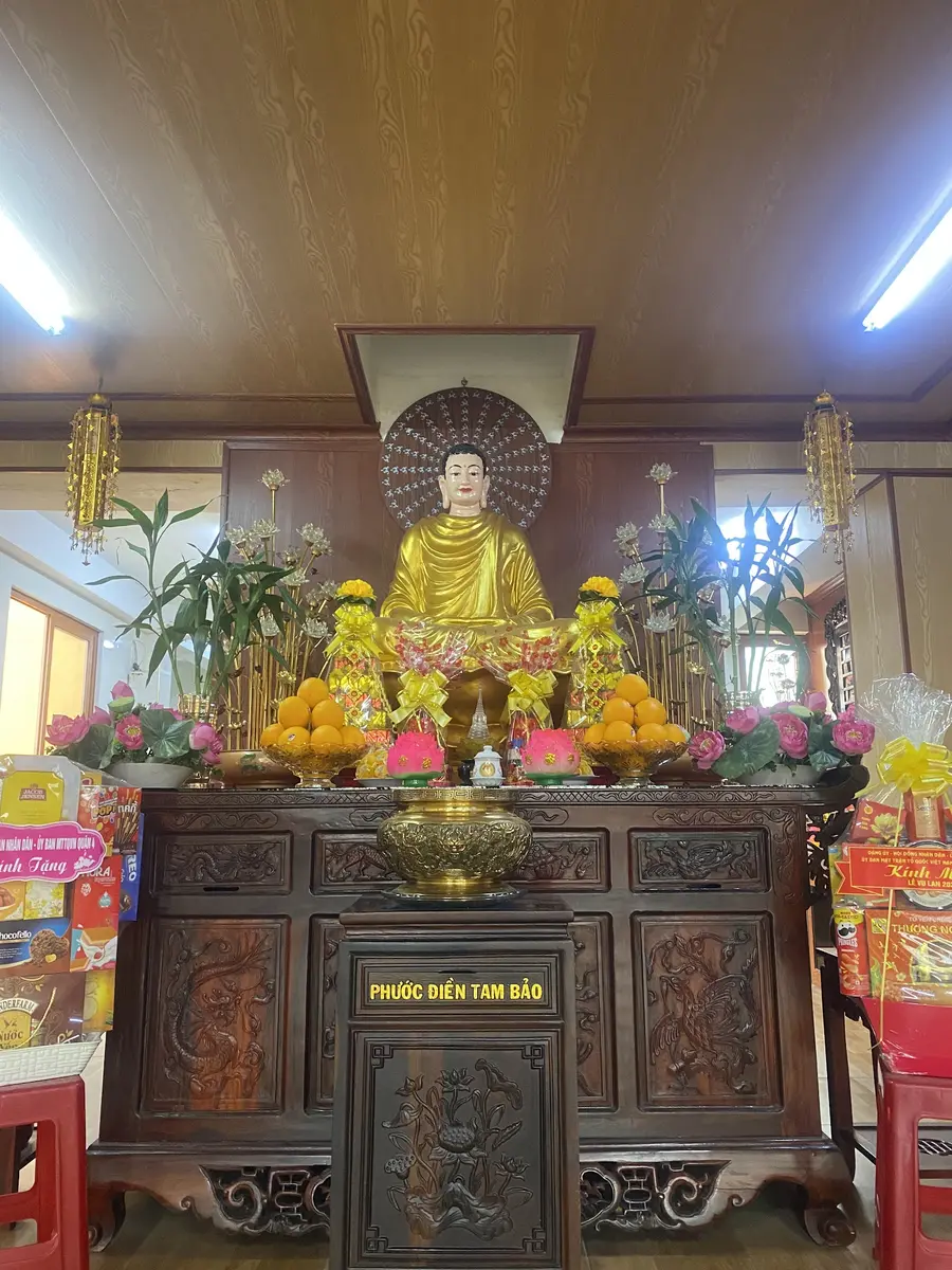 храм «Linh Son»