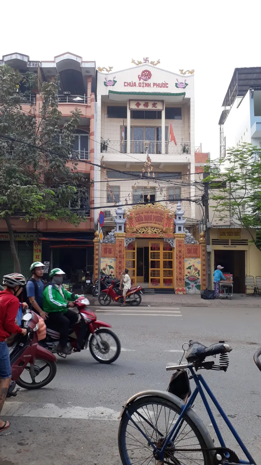 храм «Dinh Phuoc»