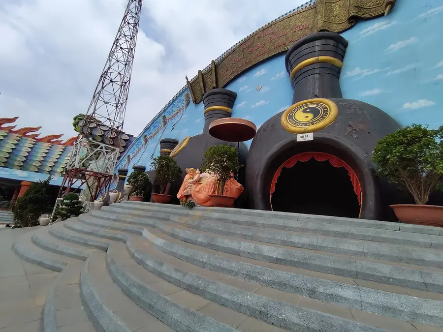достопримечательность «Royal Herbal Wine Palace»