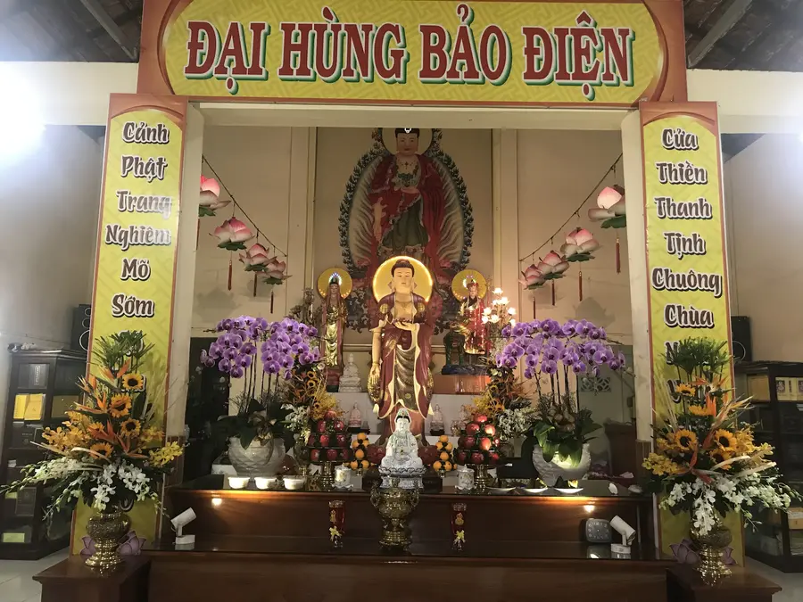 храм «Huong Thien»