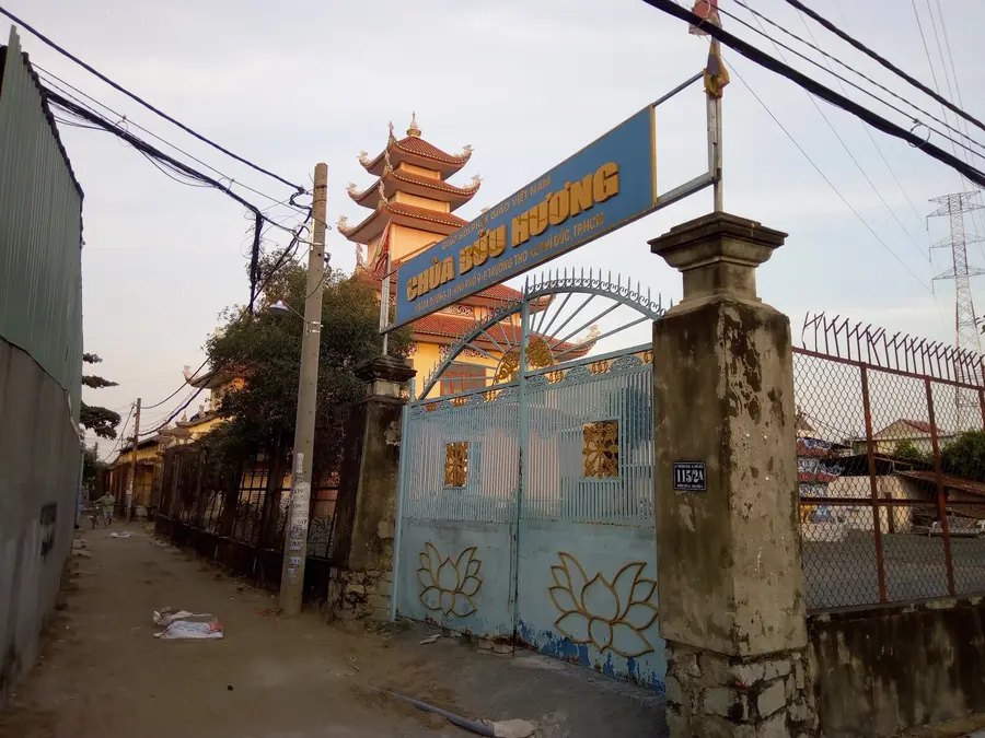 храм «Buu Huong»