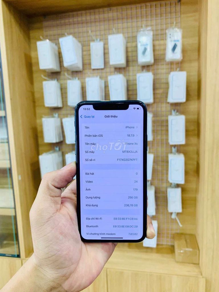 Фото 2: Apple iPhone XS 256GB черный 88%
