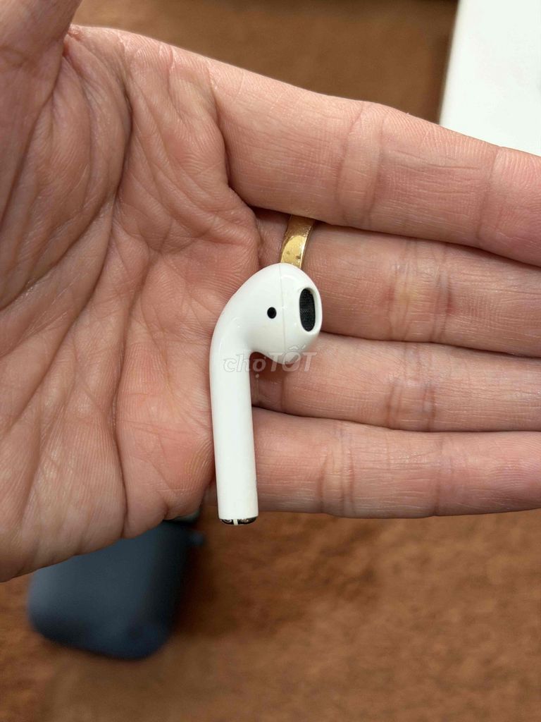 Фото 3: AirPods 2 оригинальные, полный комплект