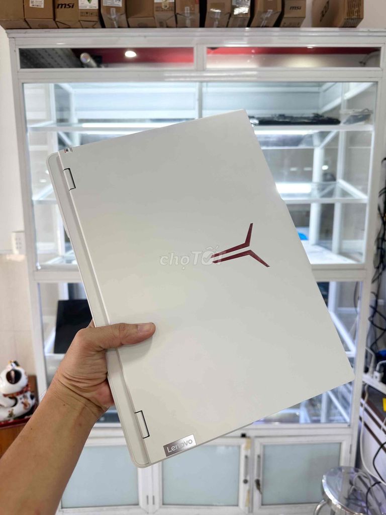 Фото 2: Lenovo Legion Y9000P IRX8 i9 16GB/1TB RTX 4060