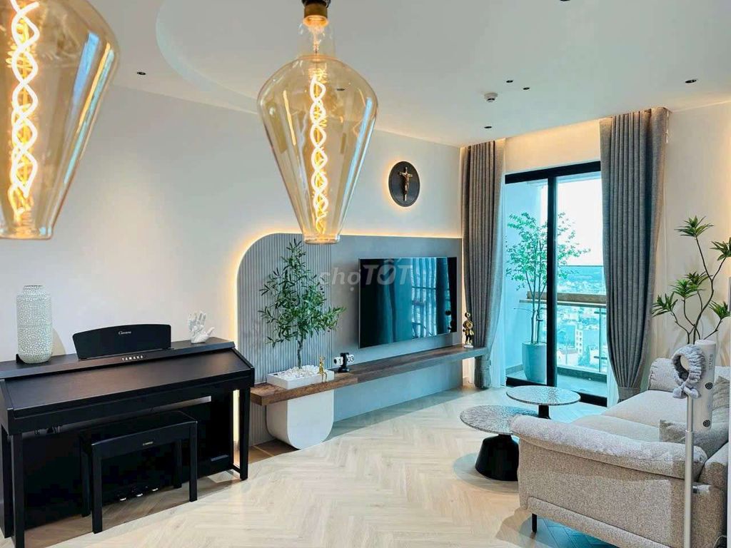 Аренда квартиры в районе 1, жилой комплекс Vinhomes Golden River Bason, 1 спальня.