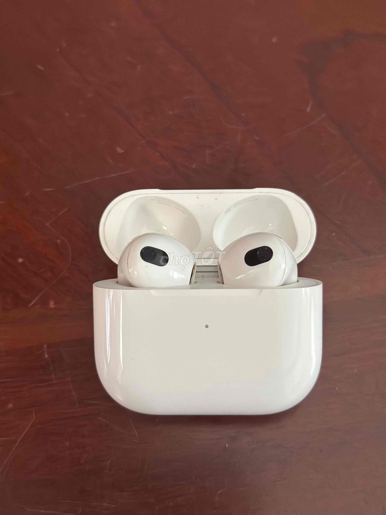 Продаю наушники AirPods 3 от Apple, оригинал.