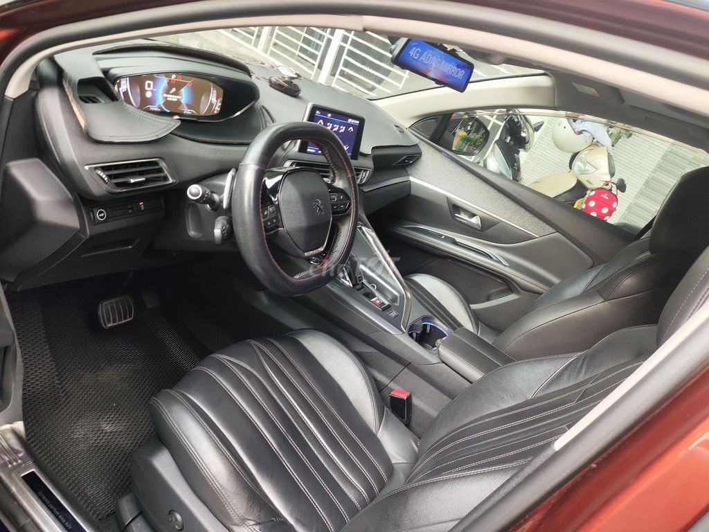 Фото 2: Peugeot 3008 GT 2019 1.6L
