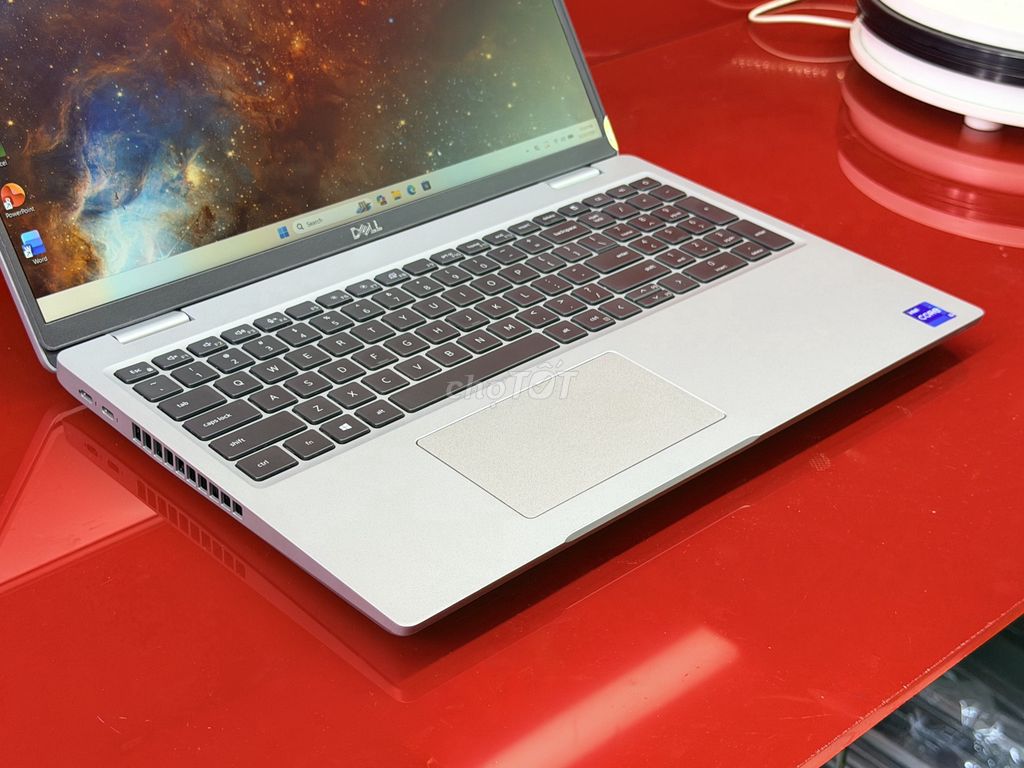 Фото 3: Dell Precision 3561 i5-11500H/ 16GB/512GB