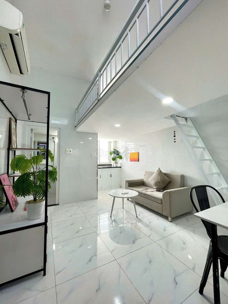 Фото 2: Комната 32м2 дёшево с антресолью в центре района Биньтхань