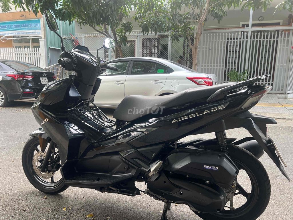 Фото 2: Honda Air Blade 125 2023 Черный