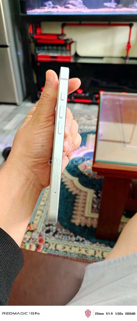 Фото 3: iPhone 17e 256GB Белый