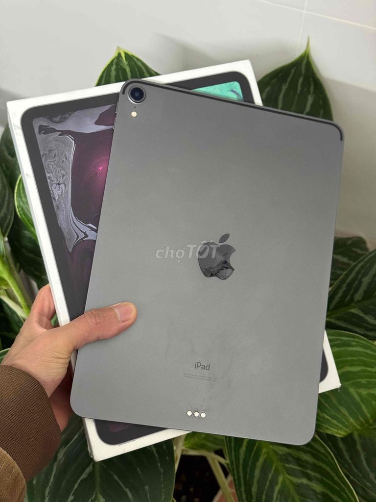 Apple iPad Pro 11 inch 256GB Серый 98% оригинал