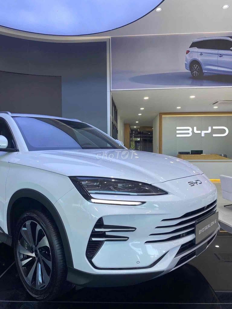 Фото 2: BYD SEALION 6 PRE Скидка 50% налога - Автомобили в наличии Август