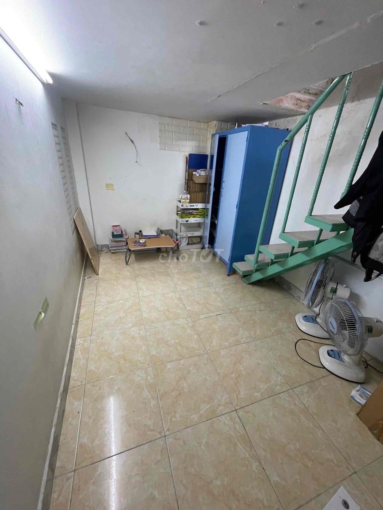 Фото 3: Нужен 1 парень (не ЛГБТ) для совместного проживания в одноэтажном доме — цена 1,6 млн