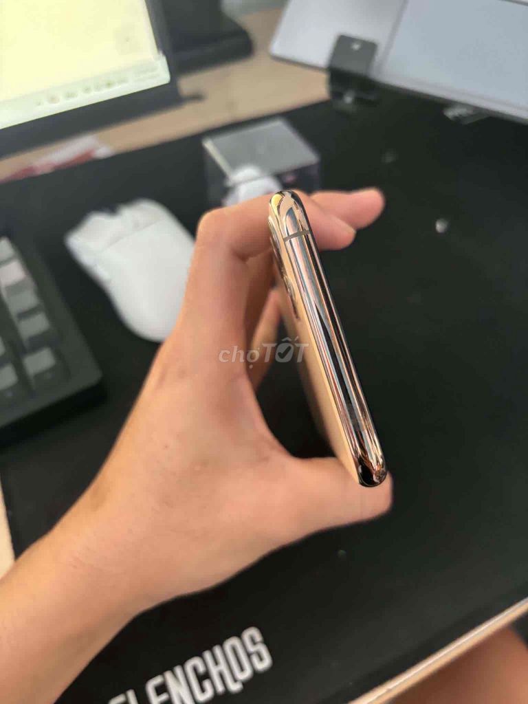 Фото 2: Apple iPhone 11 Pro Max 64GB золотой, красивый, 98%