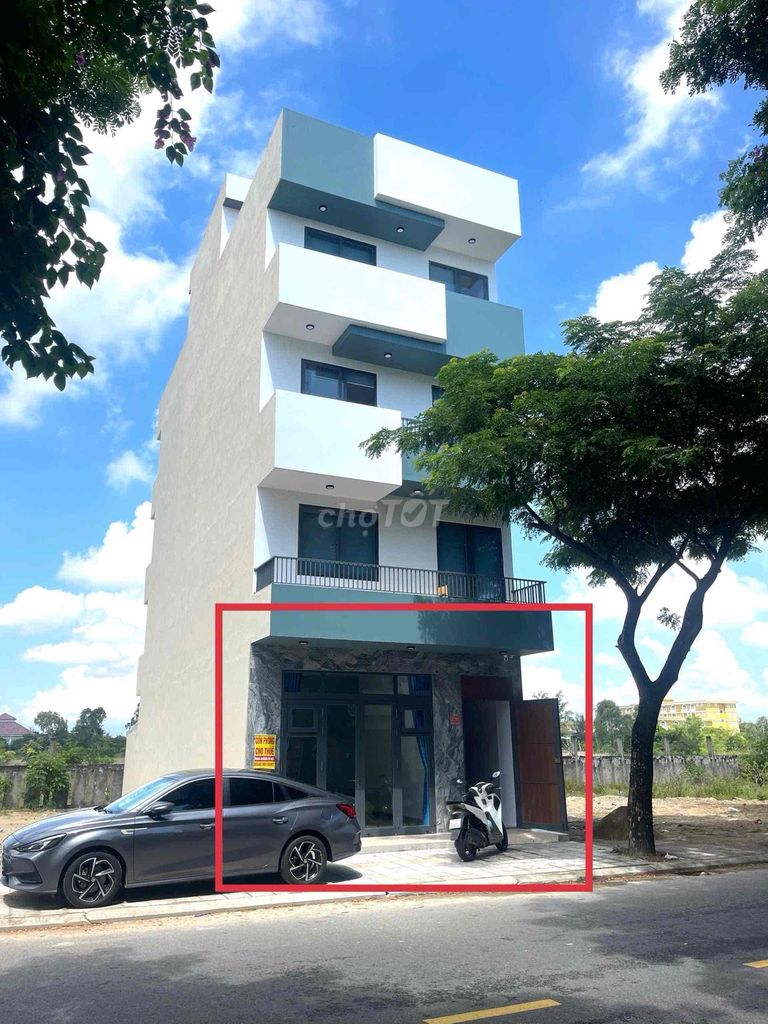 Сдам помещение в ряду Shophouse FPT
