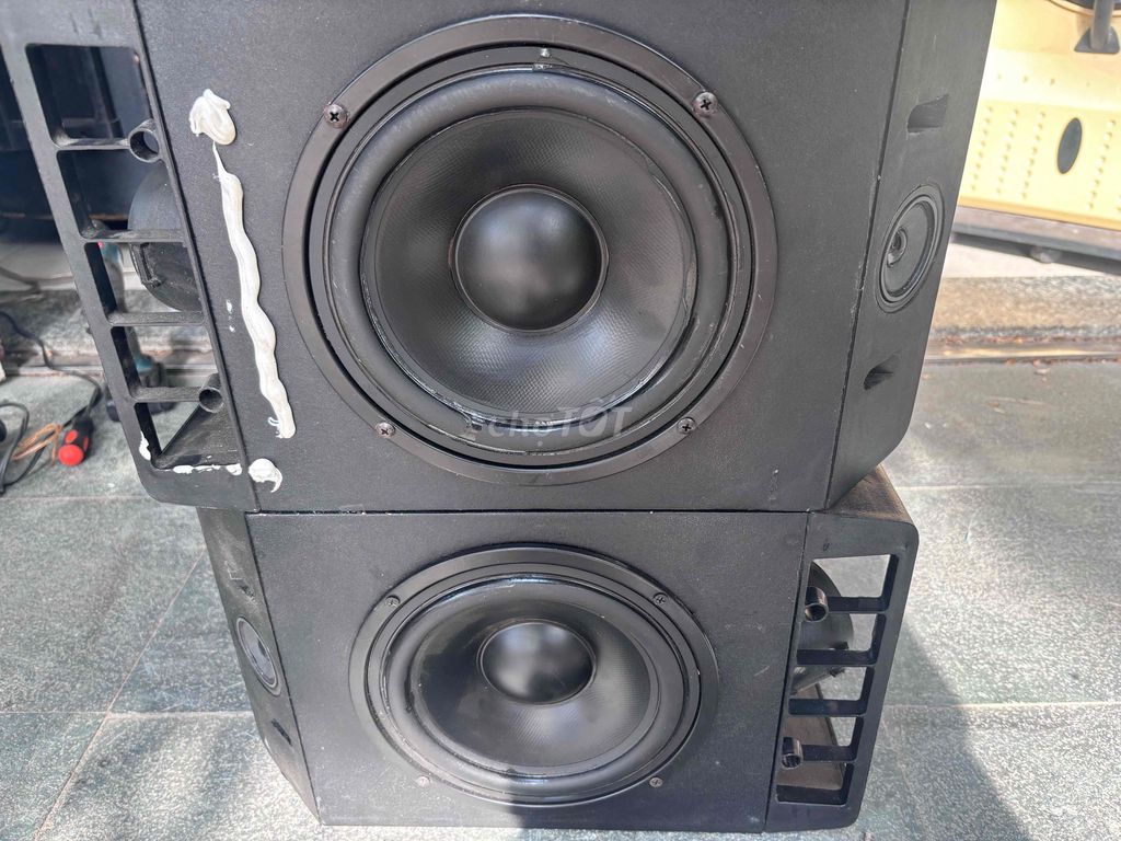 Колонка Bose чёрная, бас мощный