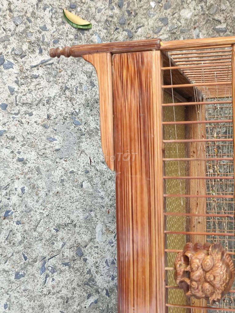 Фото 2: Клетка для птиц из натурального коричневого бамбука, простая