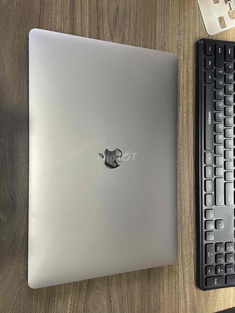 Apple MacBook Pro 2016 i7 15 inch 16GB/512GB Серый