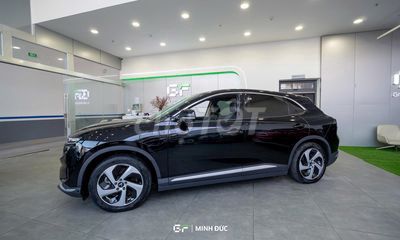 Фото 2: VinFast VF8 Eco 2023 Черный