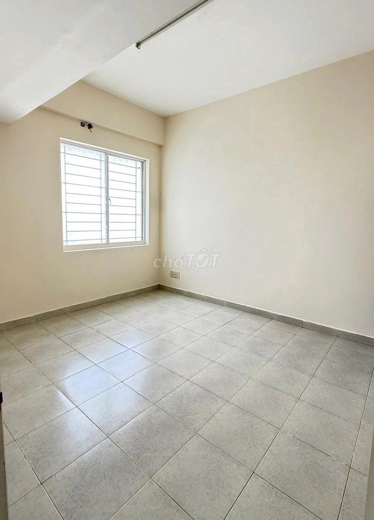 Продажа квартиры Phú Mỹ Thuận. Площадь 95 м², 2 спальни, 2 санузла, вид на реку. Цена: 2,75 млрд