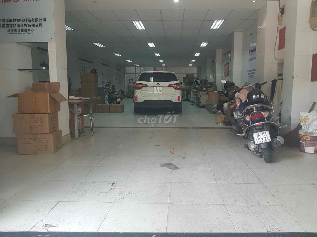 Сдается дом целиком, фасад на дороге 16 м, Тэй Тхань, 8x25 м, 3 этажа