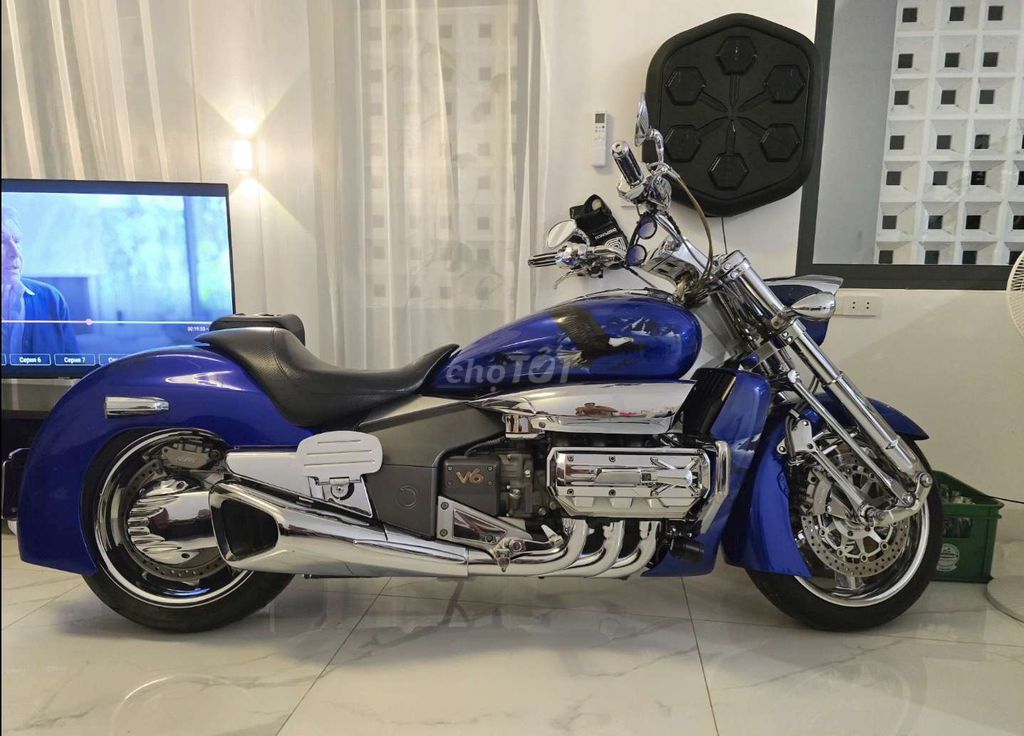 Фото 3: Honda Valkyrie Rune V6 Синий 1832cc 24444 км