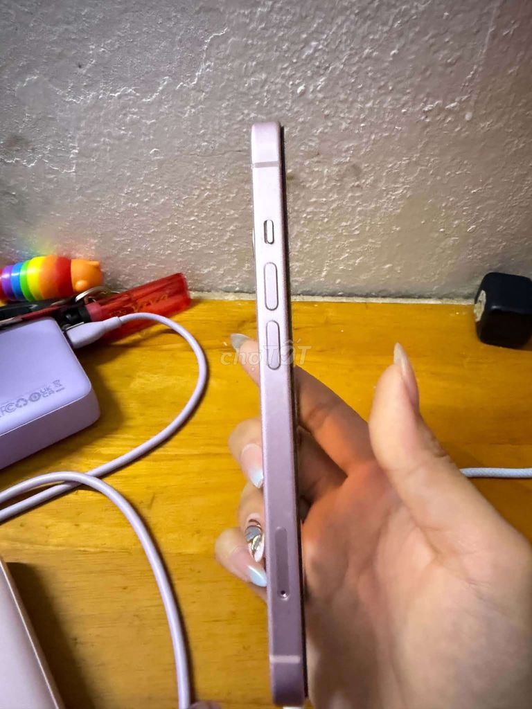 Фото 3: Apple iPhone 15 128GB Розовый, аккумулятор 80%