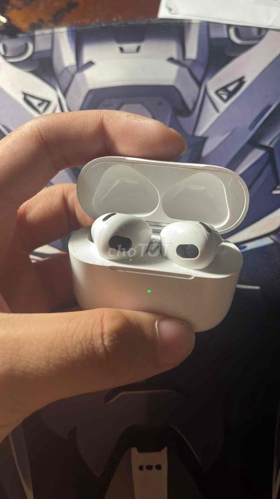 Фото 3: Apple AirPods 3 Белые Б/У