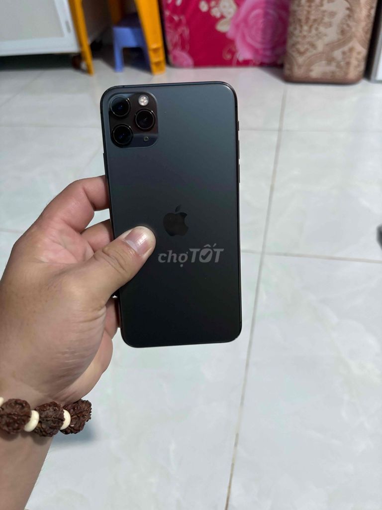 Фото 2: Apple iPhone 11 Pro Max 256GB черный, аппарат в отличном состоянии