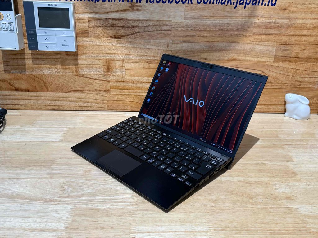 Фото 2: SONY VAIO SX12 i5-1235U 12.5 inch 8GB/128GB Черный