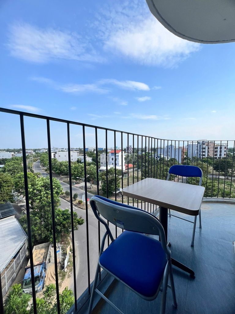 Фото 3: СДАЕТСЯ 1-КОМНАТНАЯ КВАРТИРА, 60М², СВЕТЛЫЙ БАЛКОН С 2 СТОРОН