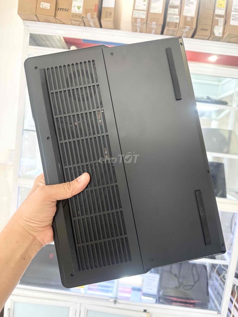 Фото 3: Lenovo Legion Pro 5 16IRX8 Ноутбук отличный 99,99