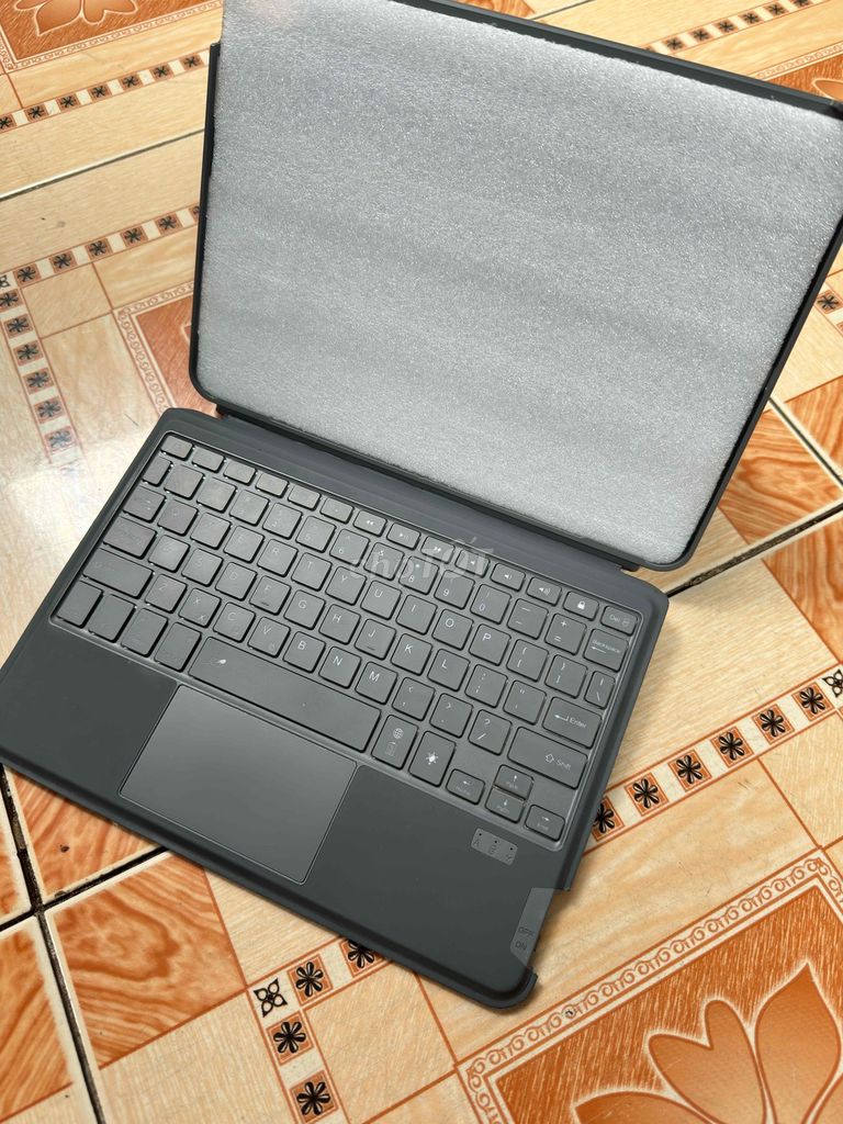 Клавиатура WIWU Combo Touch серая для iPad 10.9/11 дюймов