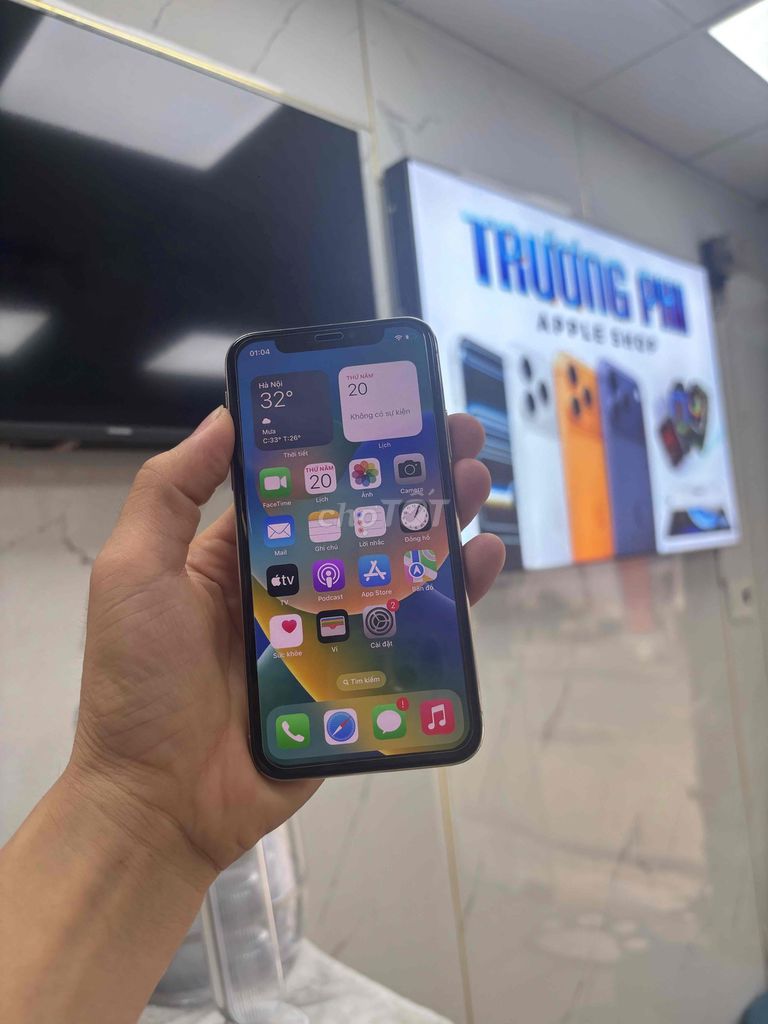 Apple iPhone X 64GB Серебристый, б/у