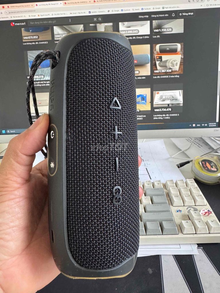 Фото 2: Колонка Bluetooth JBL Flip 5 черная, б/у