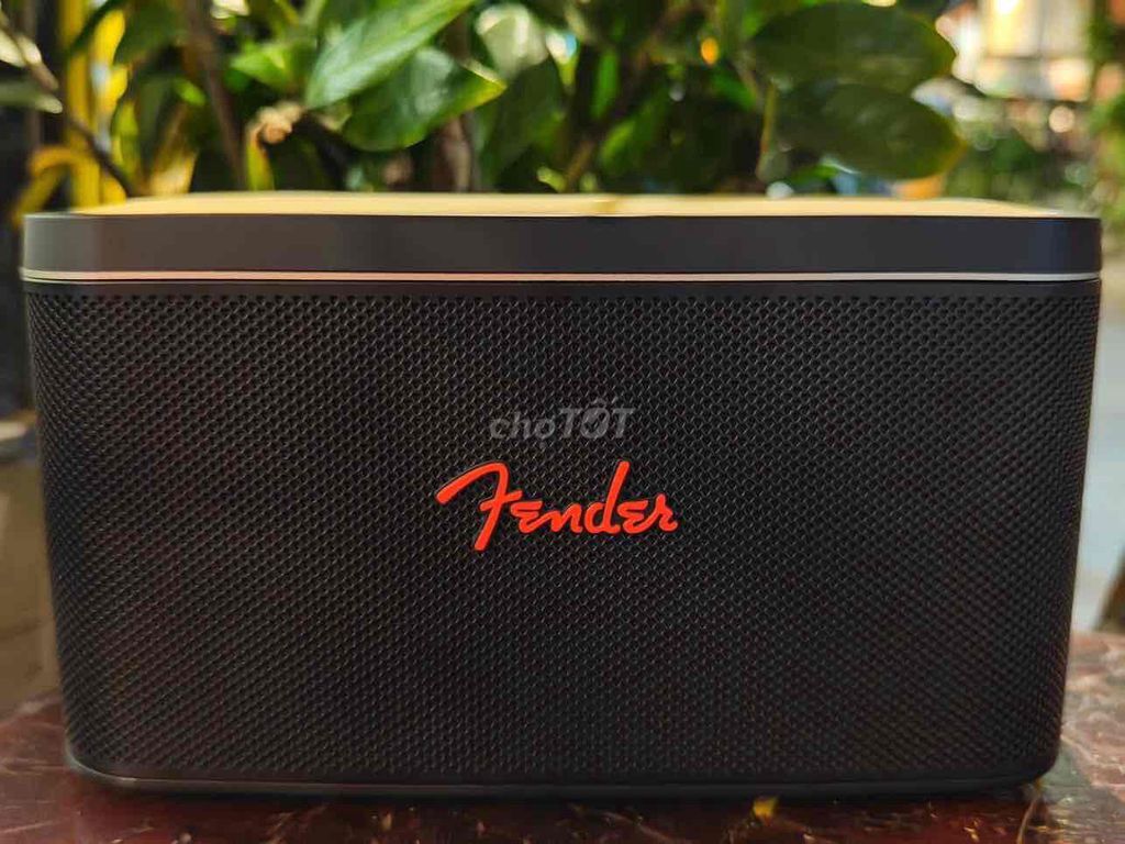 Фото 3: Bluetooth-колонка Fender Riff черная, как новая, 99%