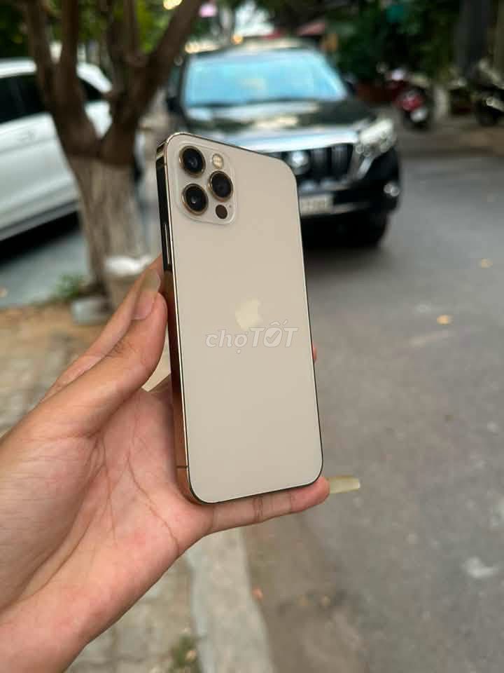 Apple iPhone 12 Pro 128GB золотой 82%